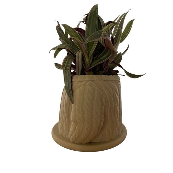 Cozy Aran Cable Sweater Planter - Perfect for Knitters & Craft Lovers Beige - Picture 9 of 14